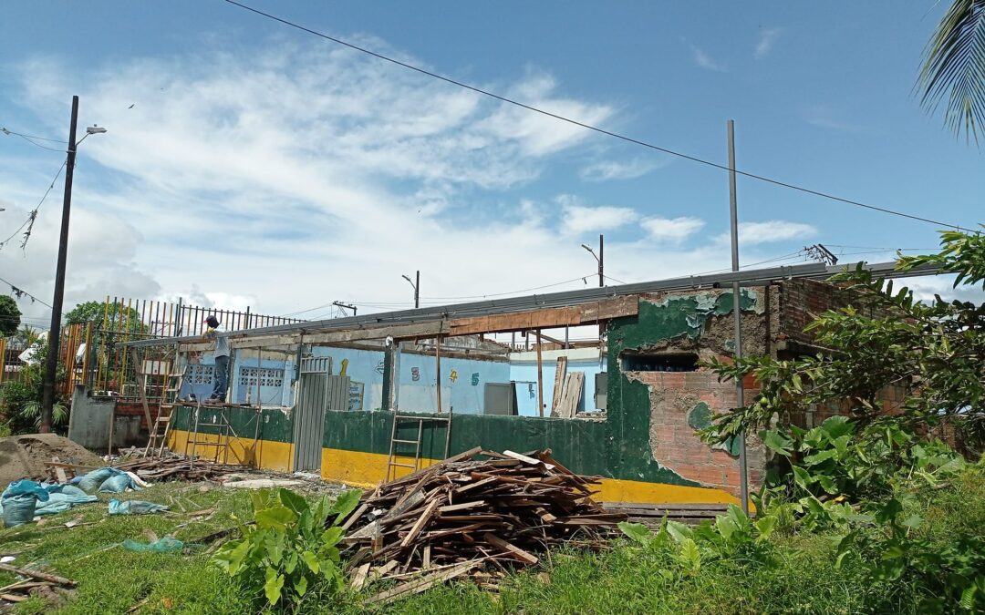 Alcaldía de Isla del Cascajal supervisa avance de caseta comunal en Barrio Santa Cruz